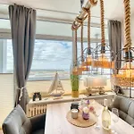 - Haus F, App 0f1207